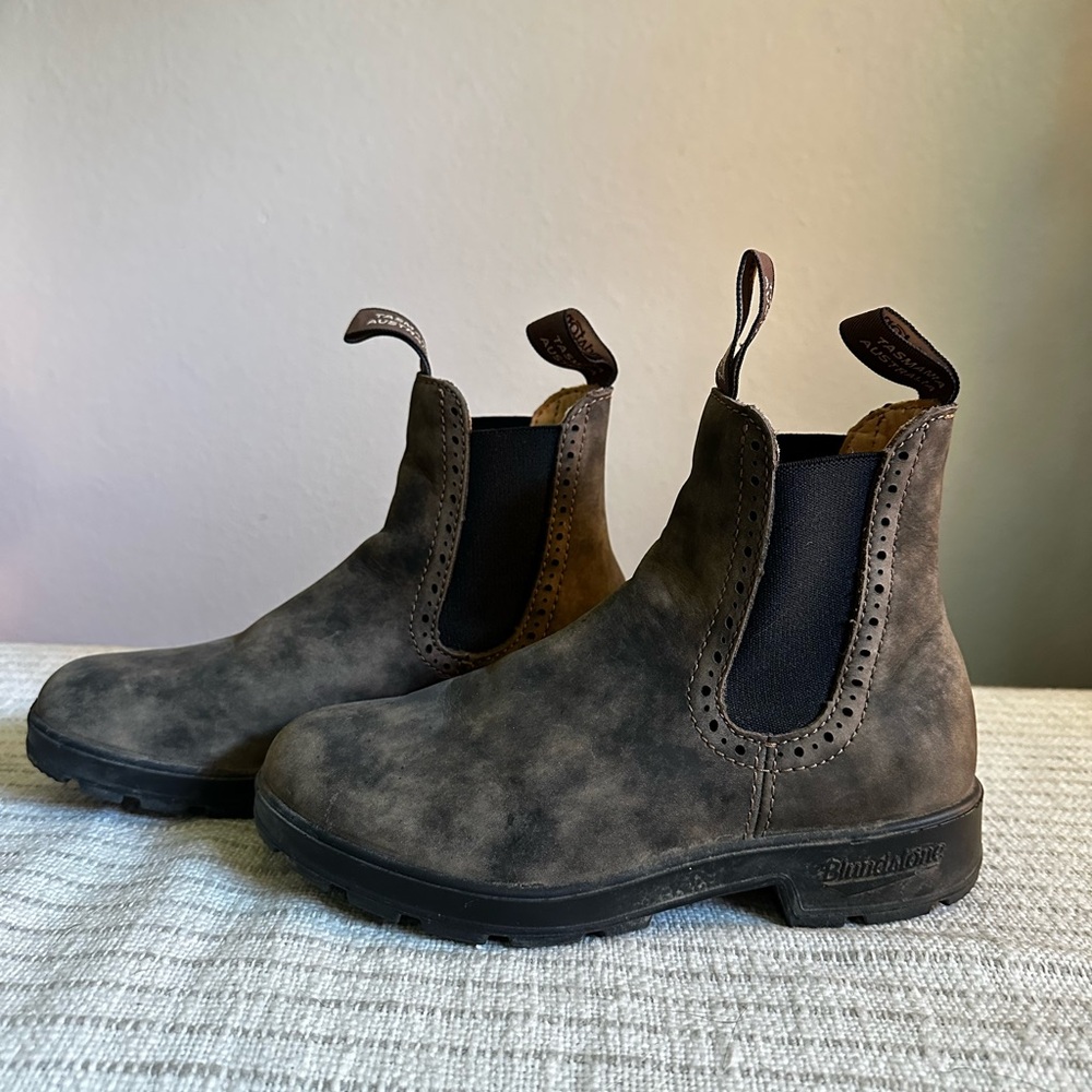 Blundstone Women’s Rustic Brown Chelsea Boots